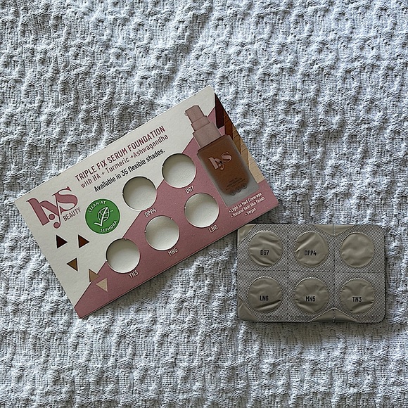 LYS BEAUTY TRIPLE FIX SERUM FOUNDATION
with HA + Turmeric +Ashwagandha - Picture 4 of 4